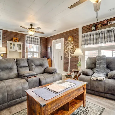Quaint Mt Vernon Cottage Near Historic Dtwn!